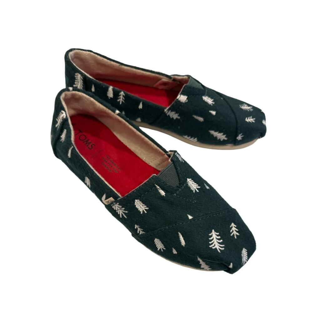 TOMS Classic Alpargata Flats Size 5.5 NWT Green Tree Print Canvas Slip On